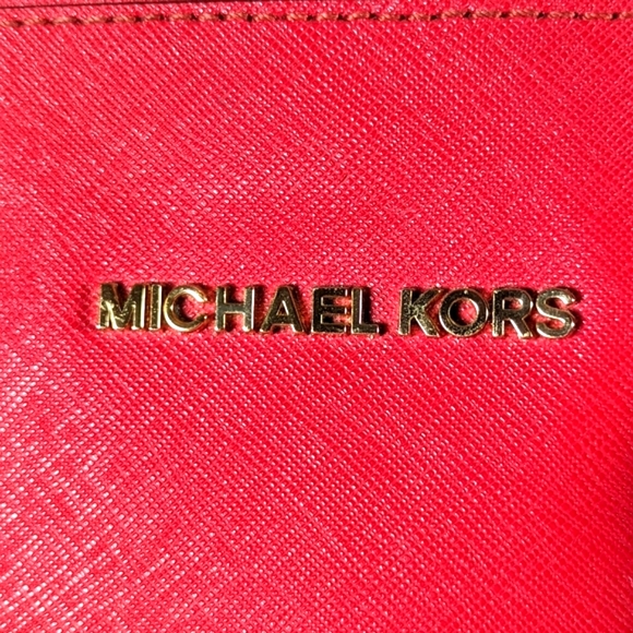Michael Kors- Pre-owned, No Tears, Excellent Condition. - Picture 5 of 6